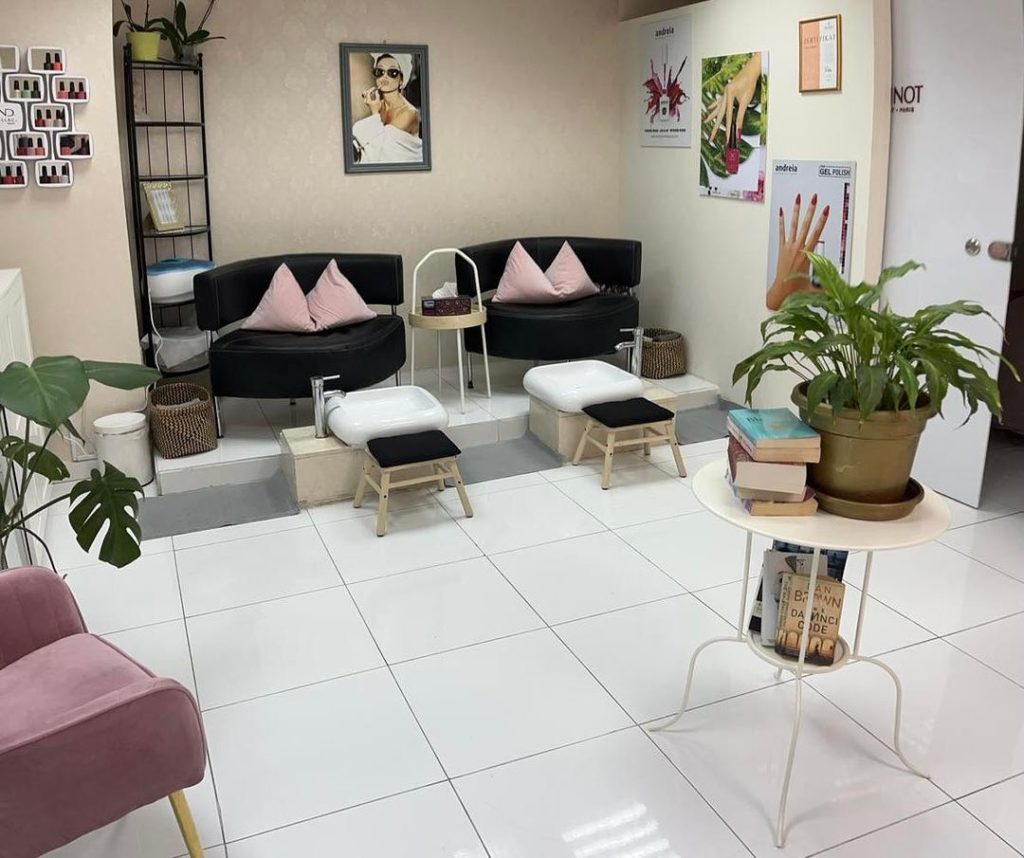 Top 10 Best Nails Salon In Abu Dhabi - Verso